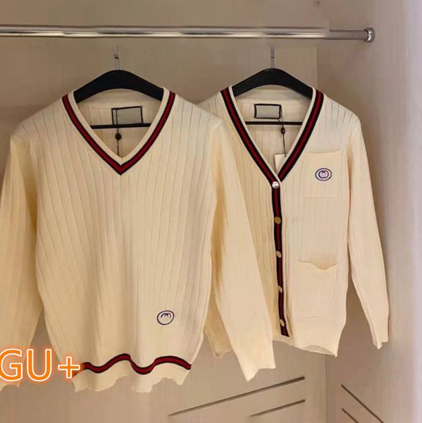 21 autumn new fashion g british college beige sweater female v-neck embroidery letter cardigan pullover sweater, White;black
21 autumn new fashion g british college beige sweater female v-neck embroidery letter cardigan pullover sweater, White;black