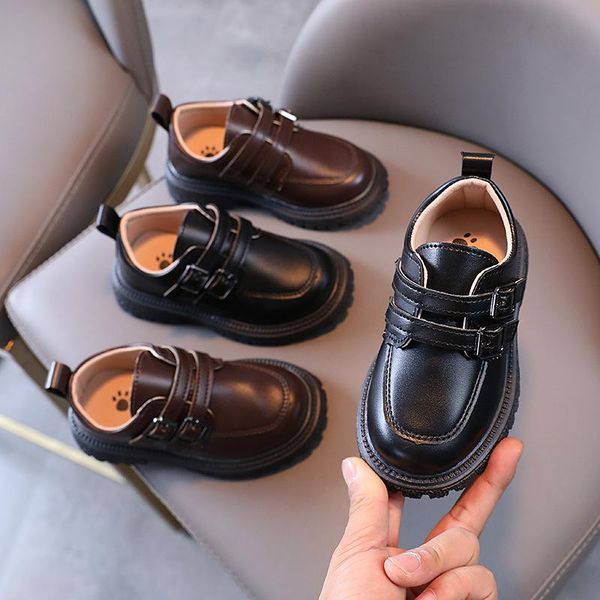 flat shoes 2021 spring and autumn children leather boys girls single baby double hook design fashion, Black;grey
flat shoes 2021 spring and autumn children leather boys girls single baby double hook design fashion, Black;grey