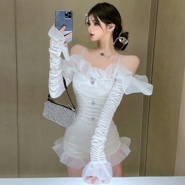 women's jumpsuits & rompers white jumpsuit 2021 autumn/winter famous temperament sling high waist gold velvet shorts romper women, Black;white
women's jumpsuits & rompers white jumpsuit 2021 autumn/winter famous temperament sling high waist gold velvet shorts romper women, Black;white