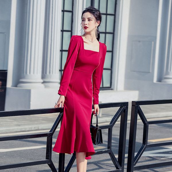 french red dress hepburn slim wrap hip fishtail temperament autumn 2021 style, Black;gray
french red dress hepburn slim wrap hip fishtail temperament autumn 2021 style, Black;gray