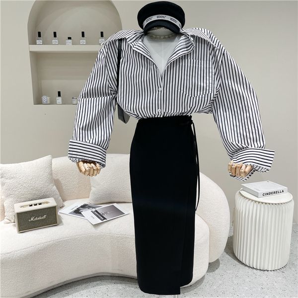 spring summer female fashion niche loose design striped shirt + black bandage skirt two pieces together
spring summer female fashion niche loose design striped shirt + black bandage skirt two pieces together