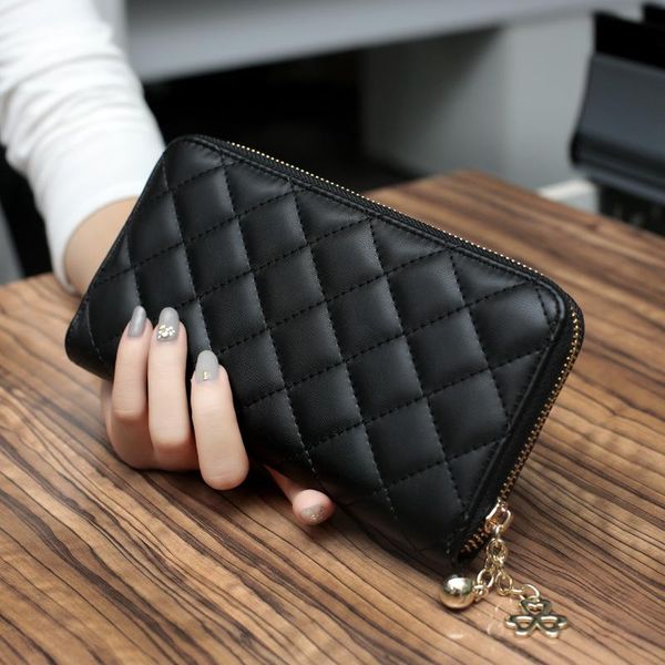 evening bags the korean version lingge long ladies' purse zipper large-capacity handbag multi-card wallet mobile phone bag
evening bags the korean version lingge long ladies' purse zipper large-capacity handbag multi-card wallet mobile phone bag