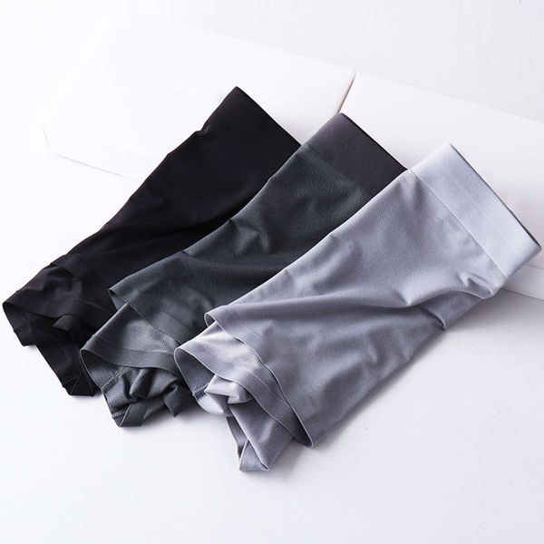 underpants men's underwear summer ice silk seamless solid color lightweight breathable boxers, Black;white
underpants men's underwear summer ice silk seamless solid color lightweight breathable boxers, Black;white