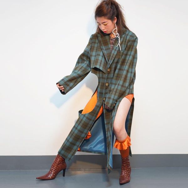 women's trench coats deat 2021 spring fashion women clothing turn-down collar full sleeves plaided broken hollow out cuted windbreaker, Tan;black
women's trench coats deat 2021 spring fashion women clothing turn-down collar full sleeves plaided broken hollow out cuted windbreaker, Tan;black