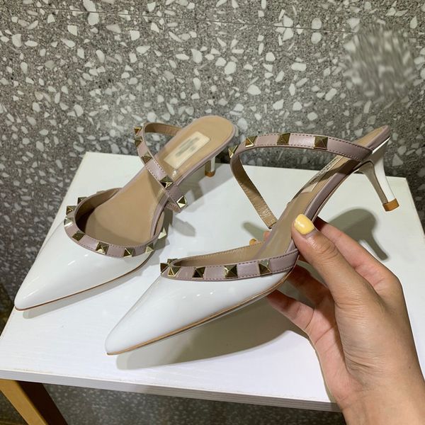 2021 good quality fashion women luxurys designers shoes designer sandals womens luxury high heels sandal dress shoess with box size 35-41 -h, Black
2021 good quality fashion women luxurys designers shoes designer sandals womens luxury high heels sandal dress shoess with box size 35-41 -h, Black