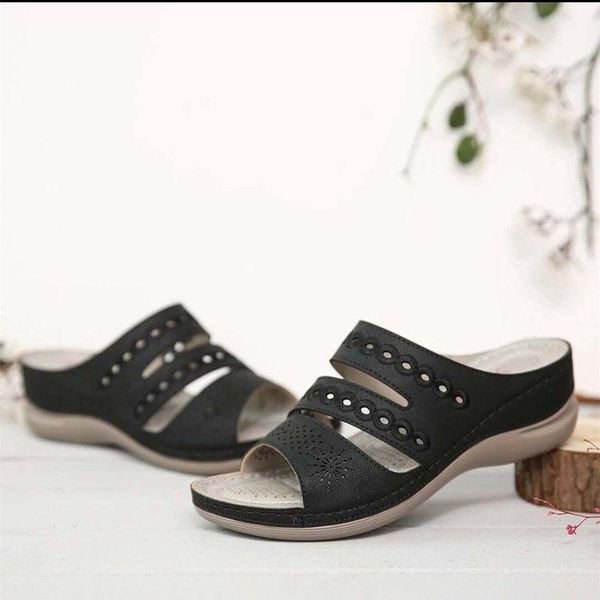 slippers 2021 muffin with one line embroidery light hollow breathable large size women's summer, Black
slippers 2021 muffin with one line embroidery light hollow breathable large size women's summer, Black