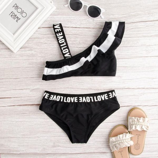 one-piece suits young girls swimsuit letter one shoulder contrast color split girls' bikini spot swimwear
one-piece suits young girls swimsuit letter one shoulder contrast color split girls' bikini spot swimwear