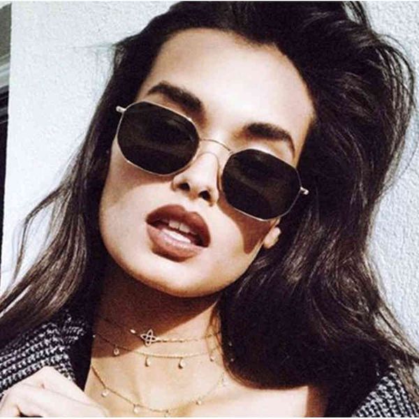 luxury designer 2021 new fashion brand design men women sun hexagon 3556 mirror oculos gafas g15 h2o blue gradient lens sun glasses rays, White;black
luxury designer 2021 new fashion brand design men women sun hexagon 3556 mirror oculos gafas g15 h2o blue gradient lens sun glasses rays, White;black