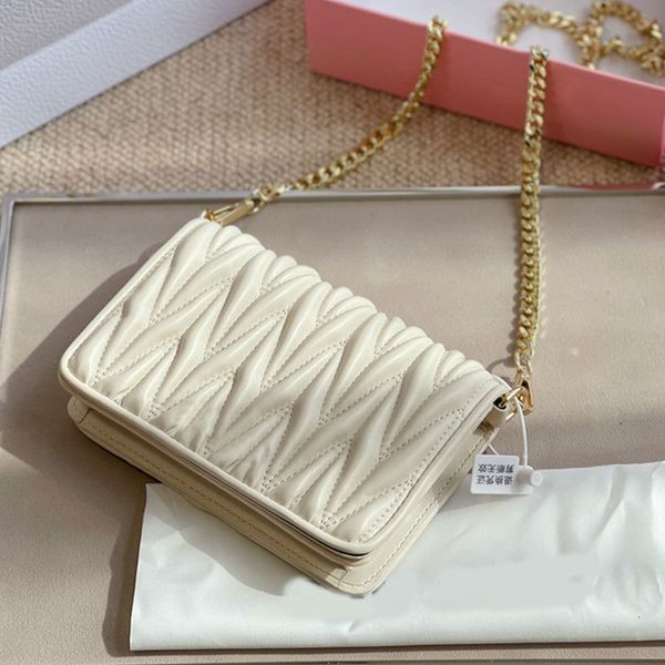 women crossbody bags sheepskin shoulder bag ladies stripes messagner handbag samll falp gold chain wallet high quality
women crossbody bags sheepskin shoulder bag ladies stripes messagner handbag samll falp gold chain wallet high quality