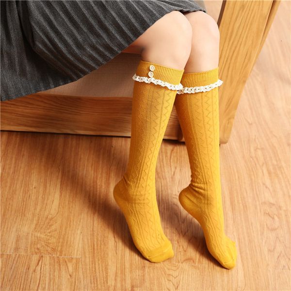 spring and autumn cotton lace button middle tube women' sweet knee college wind pile socks, Red;black
spring and autumn cotton lace button middle tube women' sweet knee college wind pile socks, Red;black