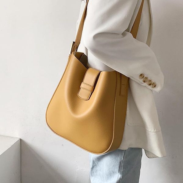 original brand simple large-capacity bag female 2021 fashion messenger advanced 2in1 bucket solid color shoulder bags
original brand simple large-capacity bag female 2021 fashion messenger advanced 2in1 bucket solid color shoulder bags