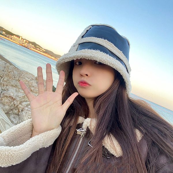 children's new autumn and winter leather lamb wool warm fisherman's personality abstinence bucket hat versatile basin
children's new autumn and winter leather lamb wool warm fisherman's personality abstinence bucket hat versatile basin