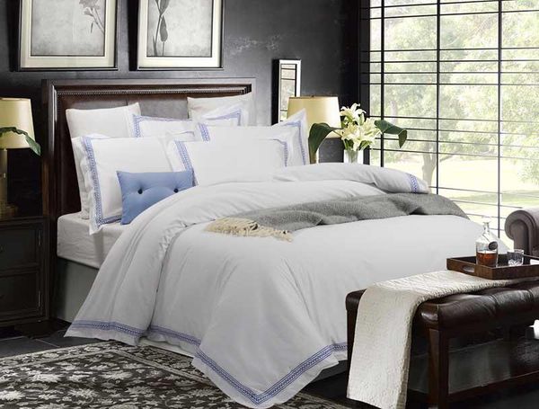 bedding sets luxury white set /king size color embroidered duvet cover 5-star el bed linen pillowcase
bedding sets luxury white set /king size color embroidered duvet cover 5-star el bed linen pillowcase