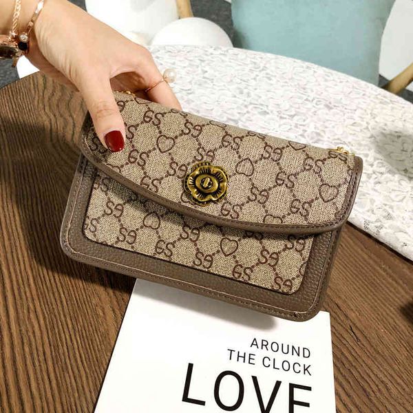 sole by designer small bag women's new slung chain mobile phone versatile single shoulder armpit small square bag fashion printed purse
sole by designer small bag women's new slung chain mobile phone versatile single shoulder armpit small square bag fashion printed purse