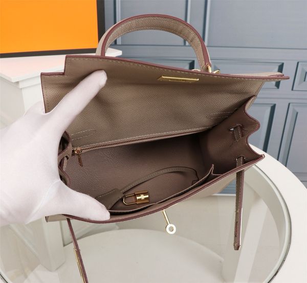 handbag luxurys bags designer tote bag branded crossbody women shoulder sell womens genuine leather lock flap black pochette twist
handbag luxurys bags designer tote bag branded crossbody women shoulder sell womens genuine leather lock flap black pochette twist