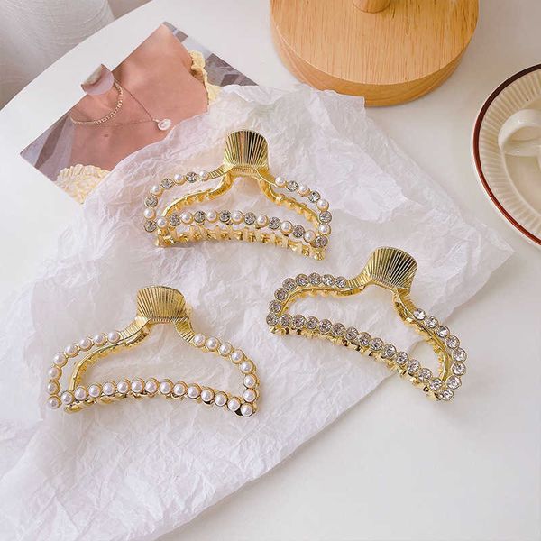 korean shark rhinestone pearl hair clip hairpin on the back of the head small large grip, Slivery;white
korean shark rhinestone pearl hair clip hairpin on the back of the head small large grip, Slivery;white
