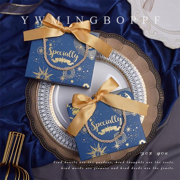 gift wrap 2021 creative paper bags with handle recyclable bag environmental protection clothes shoes sugar candy containers cases
gift wrap 2021 creative paper bags with handle recyclable bag environmental protection clothes shoes sugar candy containers cases