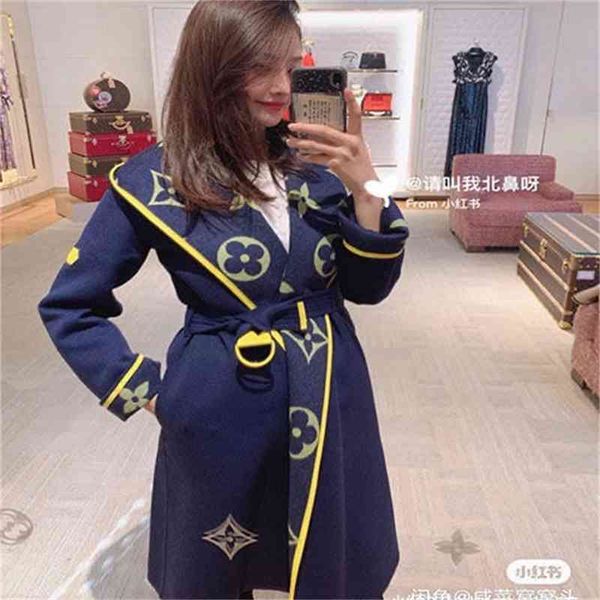 designerwoolen waistband is slim. hooded windbreaker blue printed coat women's fashion brand new autumn and winterbalencaiga, Black
designerwoolen waistband is slim. hooded windbreaker blue printed coat women's fashion brand new autumn and winterbalencaiga, Black