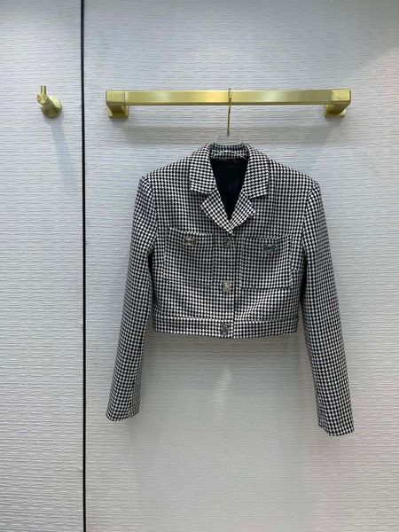 women's jackets 2021 autumn houndstonch short good quality lapel long sleeve suit jacket 3d cut slim lady, Black;brown
women's jackets 2021 autumn houndstonch short good quality lapel long sleeve suit jacket 3d cut slim lady, Black;brown