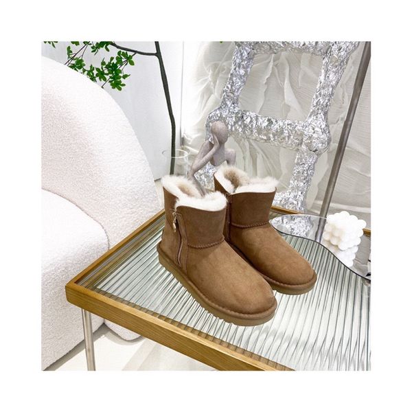2021 designers snow boots women fashion soft leather flat girls casual winter brown shoe fur half boot black size 35-40 with box
2021 designers snow boots women fashion soft leather flat girls casual winter brown shoe fur half boot black size 35-40 with box