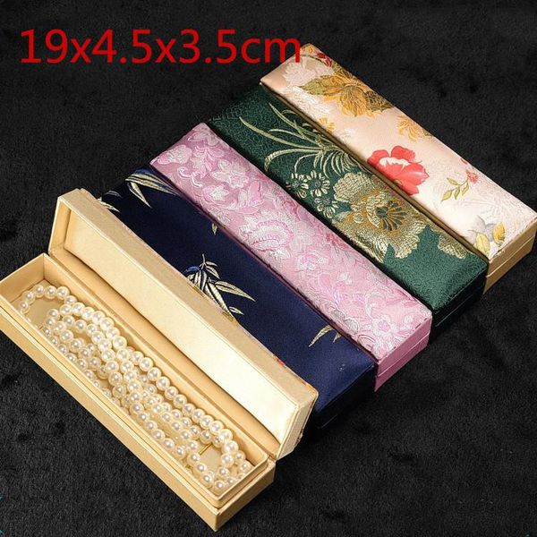 gift wrap rectangle luxury pen box chinese silk fabric necklace packaging christmas decorative jewelry storage 19x4.5x3.5cm
gift wrap rectangle luxury pen box chinese silk fabric necklace packaging christmas decorative jewelry storage 19x4.5x3.5cm