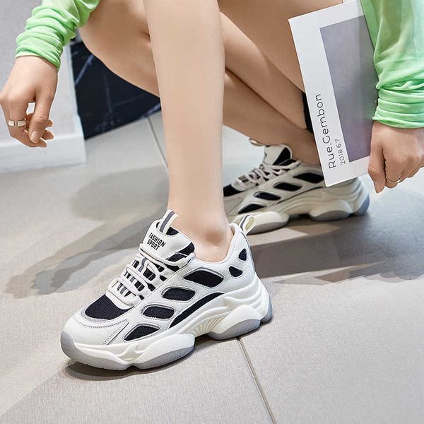 designer thick soled leisure sports shoes in spring 2021training sneakers
designer thick soled leisure sports shoes in spring 2021training sneakers