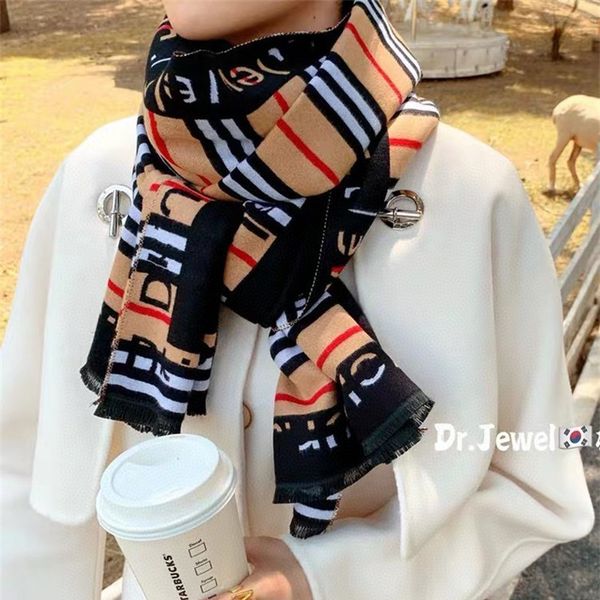 2021 autumn dr. jewel imitation cashmere plaid scarf women's british classic winter versatile warm shawl bib, Blue;gray
2021 autumn dr. jewel imitation cashmere plaid scarf women's british classic winter versatile warm shawl bib, Blue;gray