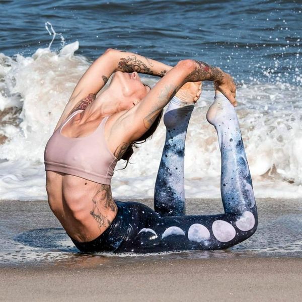 outdoor yoga pants women blue high waist sports trousers gradient moon leggings ladies summer heat dissipation sportswear 2021 outfit
outdoor yoga pants women blue high waist sports trousers gradient moon leggings ladies summer heat dissipation sportswear 2021 outfit