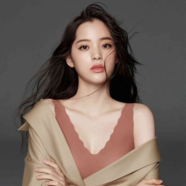 ouyang nana's same uberas no size deep v small wave vest bra comfortable steel ring trace underwear female, Red;black
ouyang nana's same uberas no size deep v small wave vest bra comfortable steel ring trace underwear female, Red;black