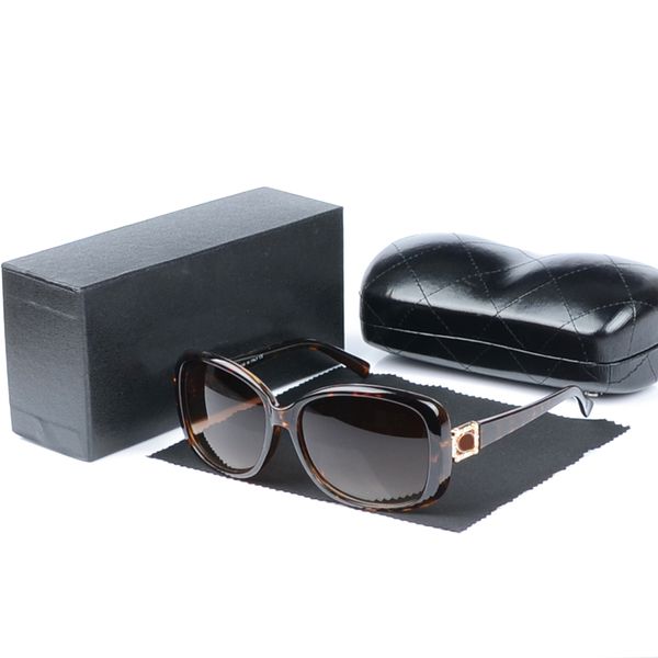 fashion vintage brand designer womens pearl sunglasses ladies sun glasses uv400 women with cases and box, White;black
fashion vintage brand designer womens pearl sunglasses ladies sun glasses uv400 women with cases and box, White;black