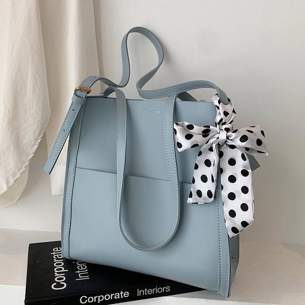 evening bags 2021 women's dot design bracelet, silk scarf pattern, synthetic leather handbag
evening bags 2021 women's dot design bracelet, silk scarf pattern, synthetic leather handbag