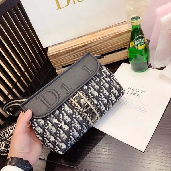 purse sale one shoulder wide band half moon bag hardware women's letter embroidery knitting canvas crescent bag
purse sale one shoulder wide band half moon bag hardware women's letter embroidery knitting canvas crescent bag