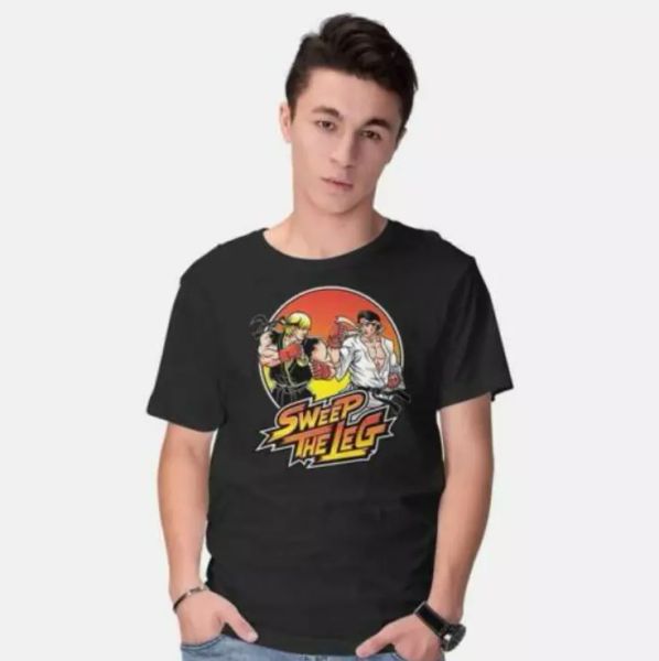 r1 sweep the leg karate kid daniel larusso johnny lawrence movie black t-shirt, White;black
r1 sweep the leg karate kid daniel larusso johnny lawrence movie black t-shirt, White;black