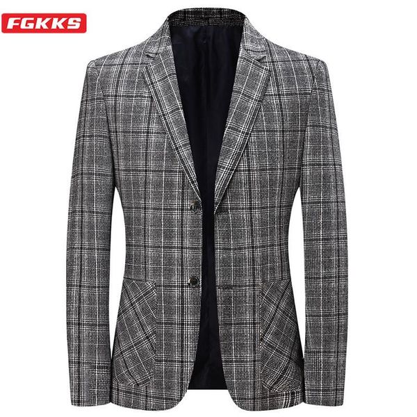 fashion brand men casual blazers autumn men's stripe trend suits coats business wild plaid coat male &, White;black
fashion brand men casual blazers autumn men's stripe trend suits coats business wild plaid coat male &, White;black