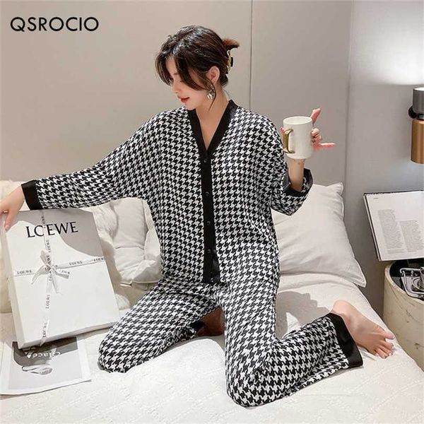 qsrocio autumn women's pajamas set luxury style houndstooth print sleepwear silk like nightie leisure homewear nightwear 211116, Black;red
qsrocio autumn women's pajamas set luxury style houndstooth print sleepwear silk like nightie leisure homewear nightwear 211116, Black;red