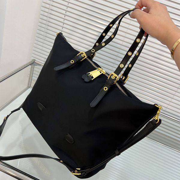 luxury totes shoulder bags handbags designer bag various styles different colors high-quality fashion brand genuine leather with original bo
luxury totes shoulder bags handbags designer bag various styles different colors high-quality fashion brand genuine leather with original bo