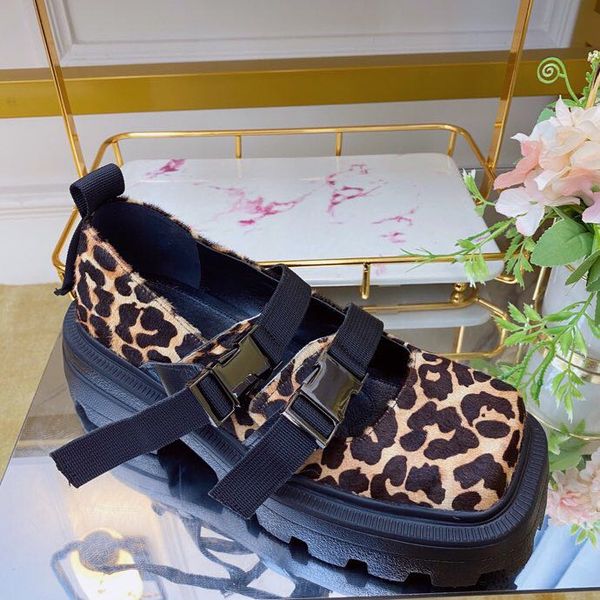 ladies shoes square head leopard print sandals, leather customization, popularity, summer and autumn can be worn with a full set of packagin, Black
ladies shoes square head leopard print sandals, leather customization, popularity, summer and autumn can be worn with a full set of packagin, Black