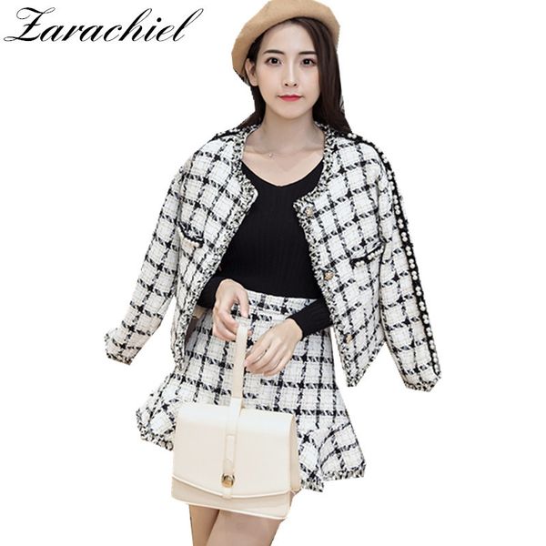 small fragrance pearls two piece set fall winter women elegant beading tweed plaid jacket coat + mini pencil mermaid skirt suit 210416, White
small fragrance pearls two piece set fall winter women elegant beading tweed plaid jacket coat + mini pencil mermaid skirt suit 210416, White