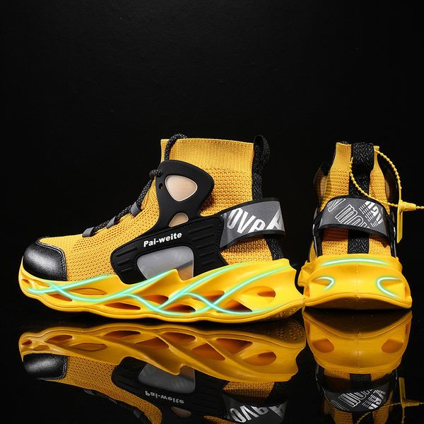 men's super light large size high socks autumn and winter new luminous men's running shoes, Black
men's super light large size high socks autumn and winter new luminous men's running shoes, Black