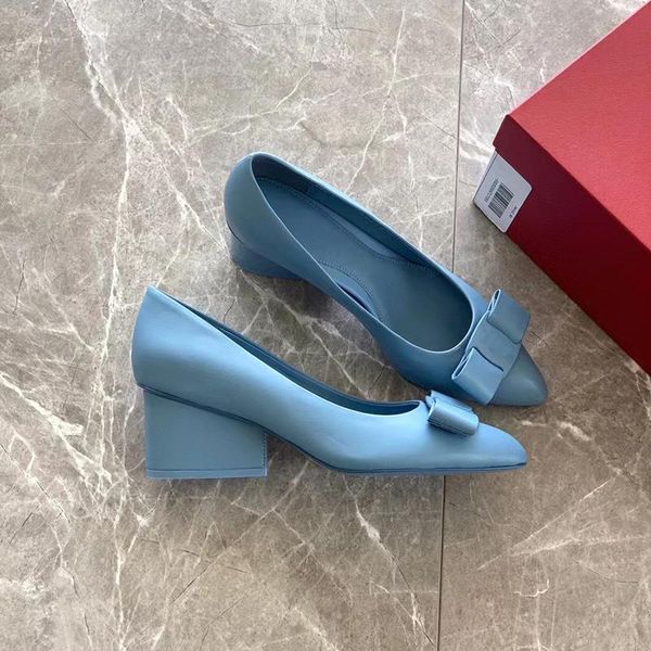 quality 2021 women lambskin pointed toe shallow ballet shoes high heel bow mother 5.5cm dress, Black
quality 2021 women lambskin pointed toe shallow ballet shoes high heel bow mother 5.5cm dress, Black
