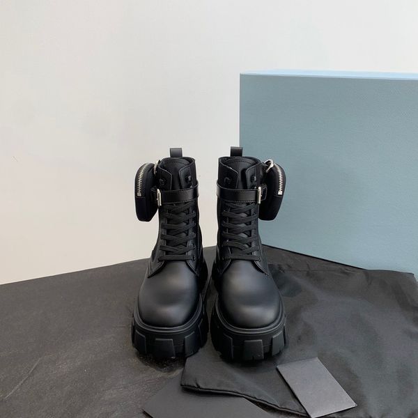2021ss designer luxury women casual shoes pocket short boots calfskin minimalist sports with box size35-40, Red;white
2021ss designer luxury women casual shoes pocket short boots calfskin minimalist sports with box size35-40, Red;white