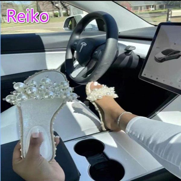 slippers female 2021 summer pearl point diamond decoration beef tendon bottom white large size sequined 36-43, Black
slippers female 2021 summer pearl point diamond decoration beef tendon bottom white large size sequined 36-43, Black