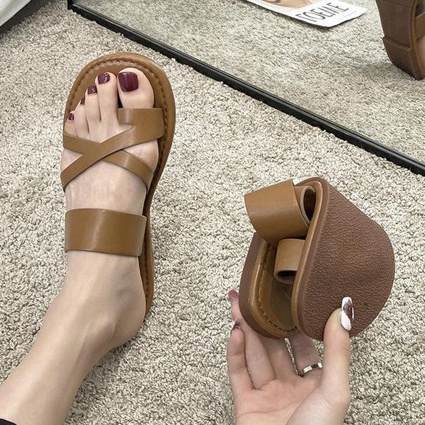 slippers 2021 fashion summer women solid leather cross strap ring toe flat heel rubber sole casual leisure shoes ladies female, Black
slippers 2021 fashion summer women solid leather cross strap ring toe flat heel rubber sole casual leisure shoes ladies female, Black