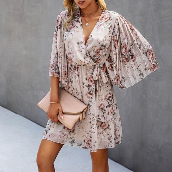 casual ladies floral print dress v neck lace up summer holiday beach dresses women's 3/4 flare sleeve bohemian mini sundress d30, Black;gray
casual ladies floral print dress v neck lace up summer holiday beach dresses women's 3/4 flare sleeve bohemian mini sundress d30, Black;gray