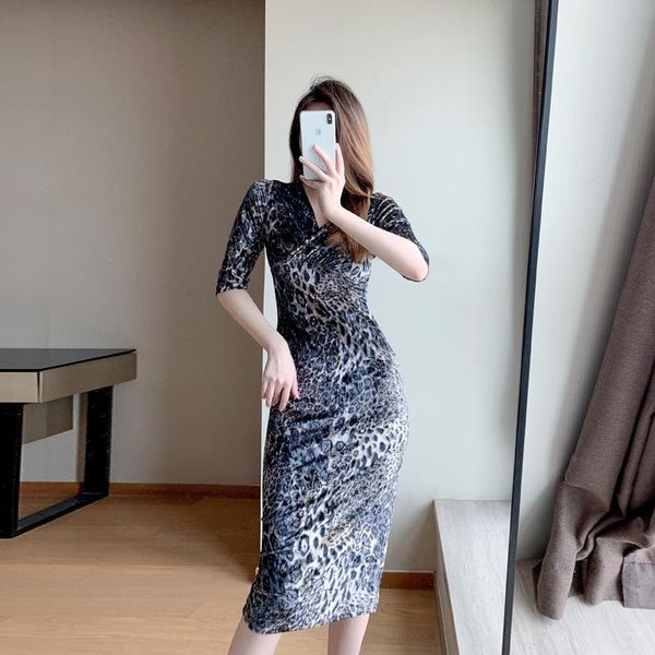 casual dresses 2021 autumn three-quarter sleeve high end ladies vestidos spring women v-neck leopard print bodycon dress, Black;gray
casual dresses 2021 autumn three-quarter sleeve high end ladies vestidos spring women v-neck leopard print bodycon dress, Black;gray