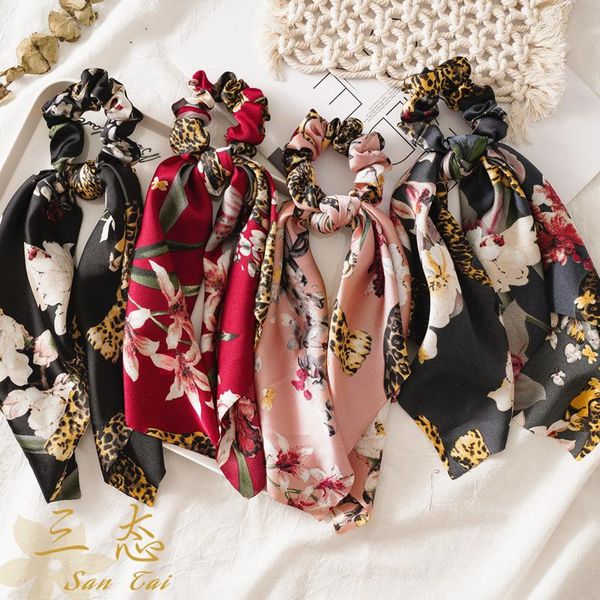 hair accessories retro flower ponytail ribbon large intestine circle women's head versatile three state cross-border ring, Slivery;white
hair accessories retro flower ponytail ribbon large intestine circle women's head versatile three state cross-border ring, Slivery;white