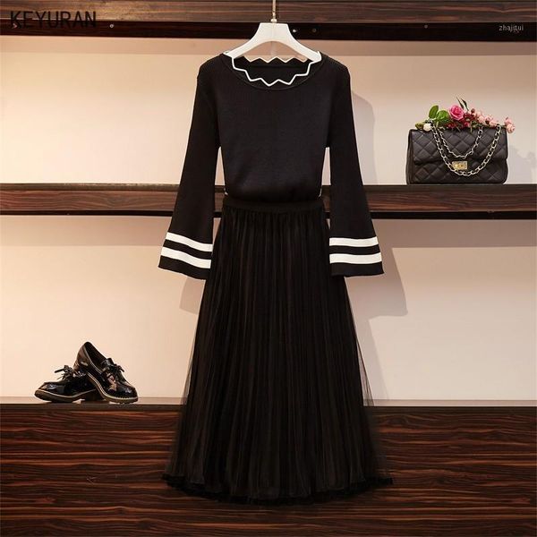 two piece dress 2021 spring runway suit set women fashion long sleeve striped black knitted and midi pleated mesh skirt 2 sets, White
two piece dress 2021 spring runway suit set women fashion long sleeve striped black knitted and midi pleated mesh skirt 2 sets, White