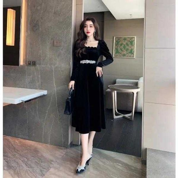 french temperament square neck drs golden veet autumn winter wave lace high waist a-line skirt with belt, Black;gray
french temperament square neck drs golden veet autumn winter wave lace high waist a-line skirt with belt, Black;gray