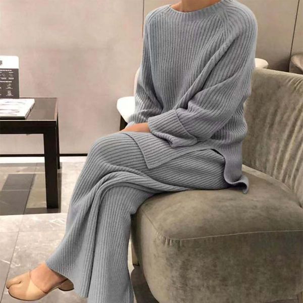 yoga outfit 2021 fashion winter women's thicken warm knitted pullover sweater two-piece suits +high waist loose wide leg pants set
yoga outfit 2021 fashion winter women's thicken warm knitted pullover sweater two-piece suits +high waist loose wide leg pants set