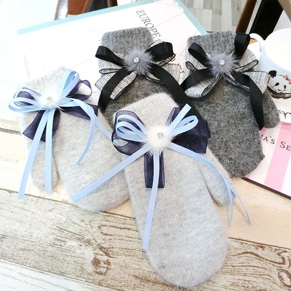 gloves korean version small fresh and elegant ribbon multi-layer bow mink hair rhinestone rabbit warm fingered autumn winter, Blue;gray
gloves korean version small fresh and elegant ribbon multi-layer bow mink hair rhinestone rabbit warm fingered autumn winter, Blue;gray